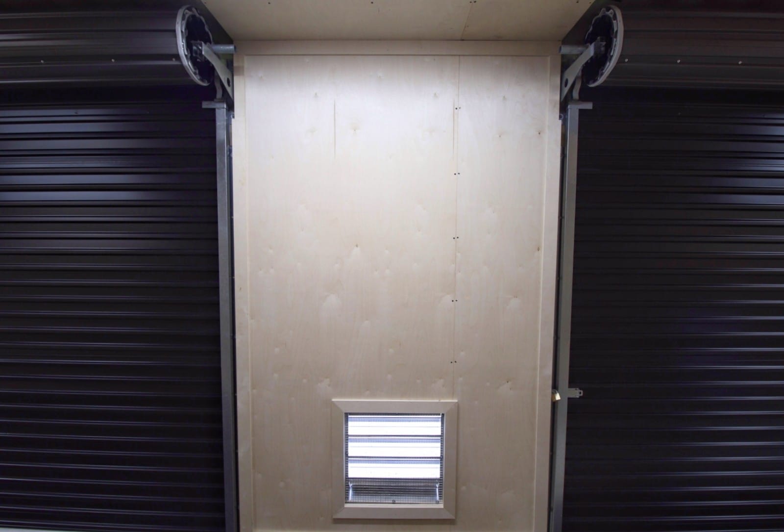 40&prime; Compressor Room - ALLBOX CONTAINERS PTY LTD